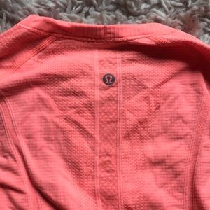 Lululemon top